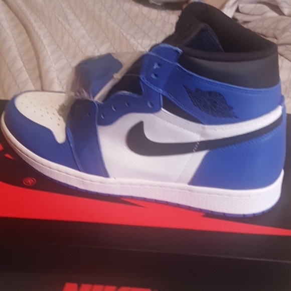 Jordan Other - Jordan 11 game royals size 11